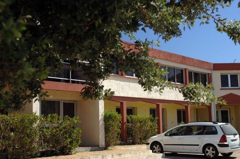 Hotel Le Lagon Rochefort-du-Gard Εξωτερικό φωτογραφία