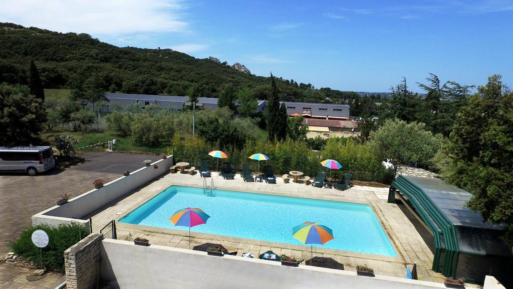 Hotel Le Lagon Rochefort-du-Gard Εξωτερικό φωτογραφία
