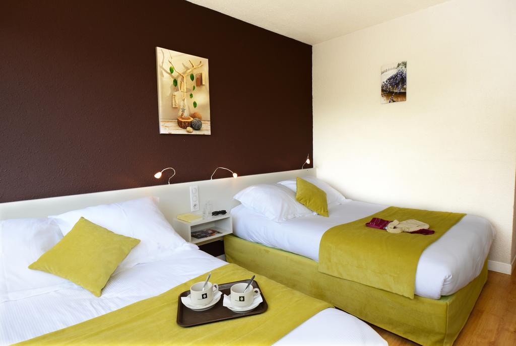 Hotel Le Lagon Rochefort-du-Gard Εξωτερικό φωτογραφία