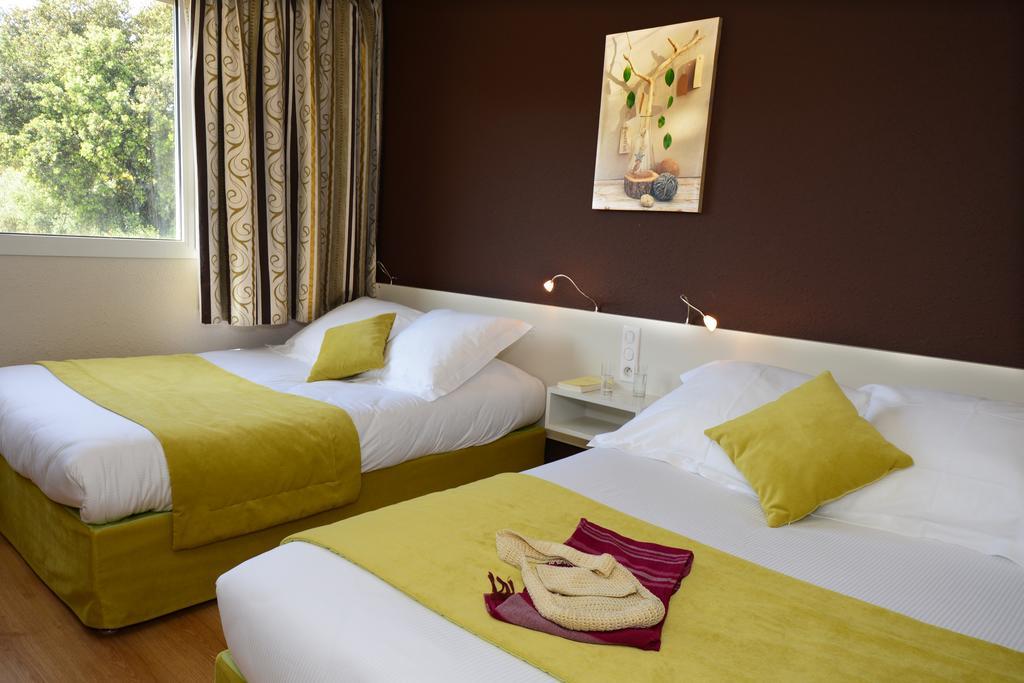 Hotel Le Lagon Rochefort-du-Gard Εξωτερικό φωτογραφία